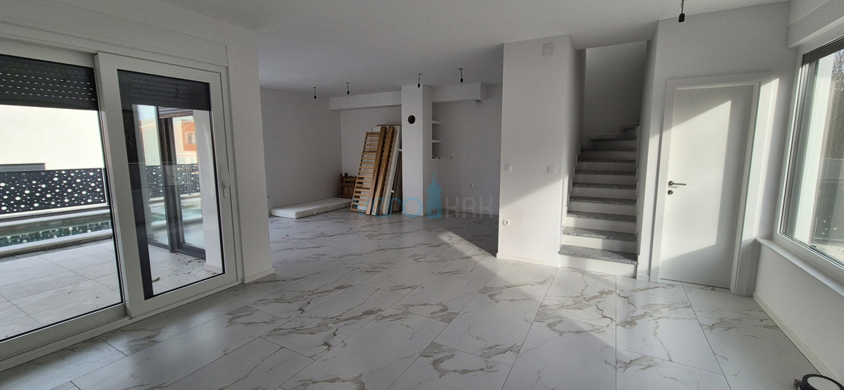 Isola di Krk, Malinska, nuova costruzione, casa moderna con piscina, giardino, vista, vendita