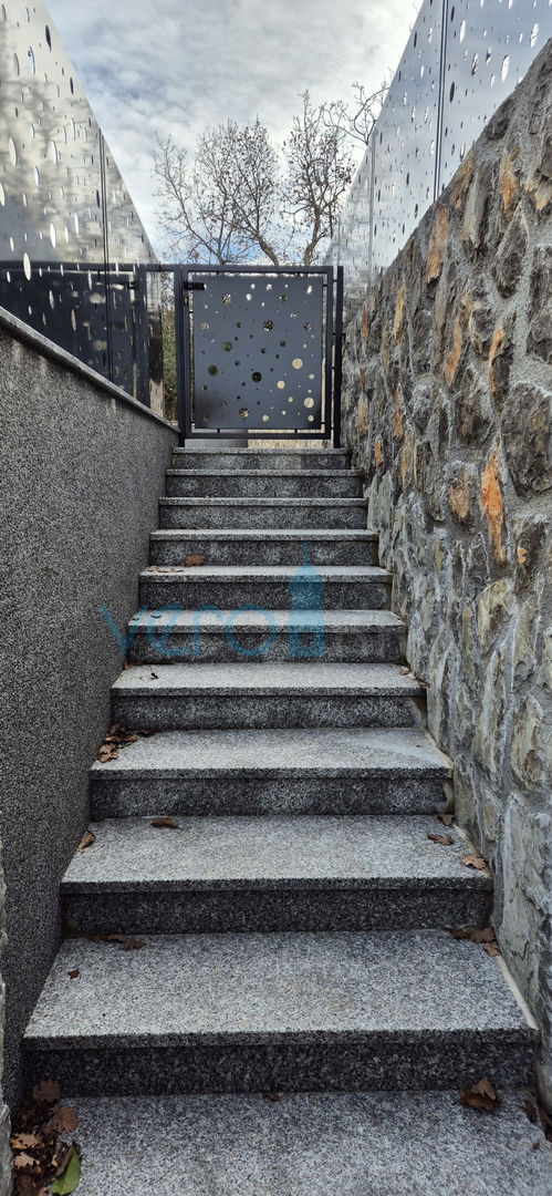 Isola di Krk, Malinska, nuova costruzione, casa moderna con piscina, giardino, vista, vendita