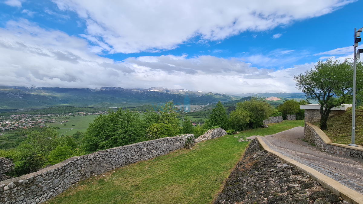 Rijeka, Grobnik, casa bifamiliare, 162 m2, giardino 200 m2, vista permanente, in vendita