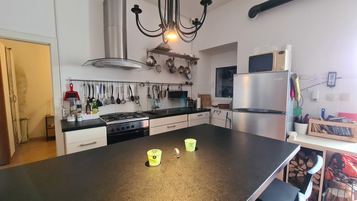 Rijeka, Grobnik, casa bifamiliare, 162 m2, giardino 200 m2, vista permanente, in vendita