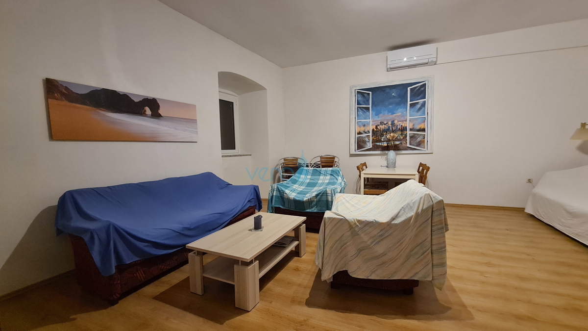 Rijeka, Grobnik, casa bifamiliare, 162 m2, giardino 200 m2, vista permanente, in vendita