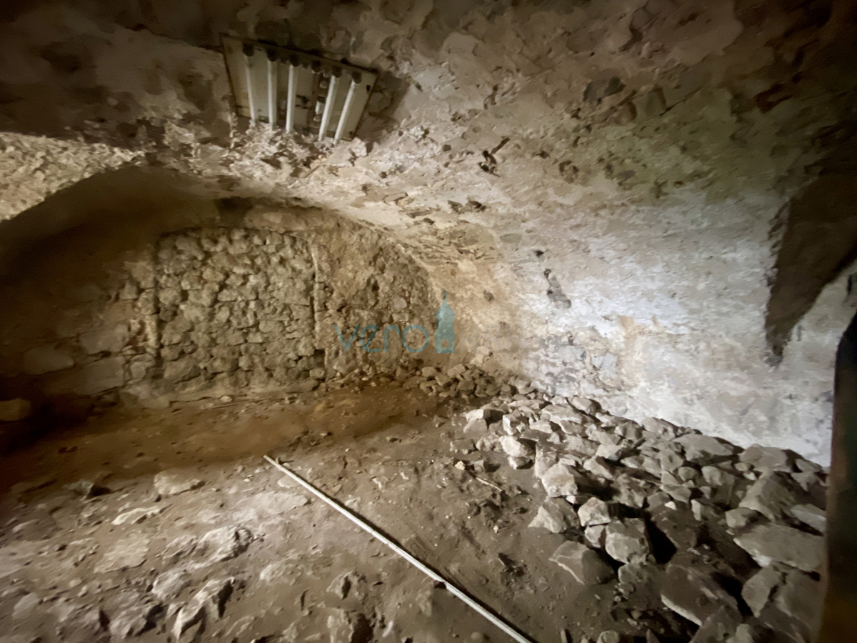 Rijeka, Grobnik, casa bifamiliare, 162 m2, giardino 200 m2, vista permanente, in vendita