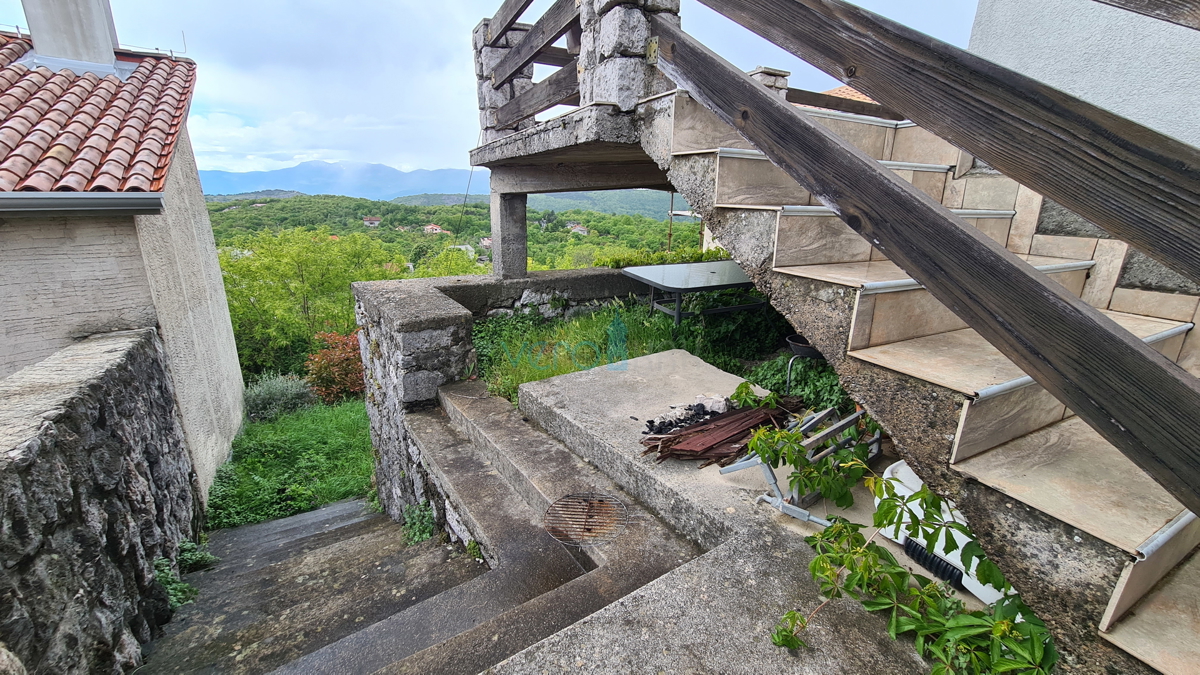 Rijeka, Grobnik, casa bifamiliare, 162 m2, giardino 200 m2, vista permanente, in vendita