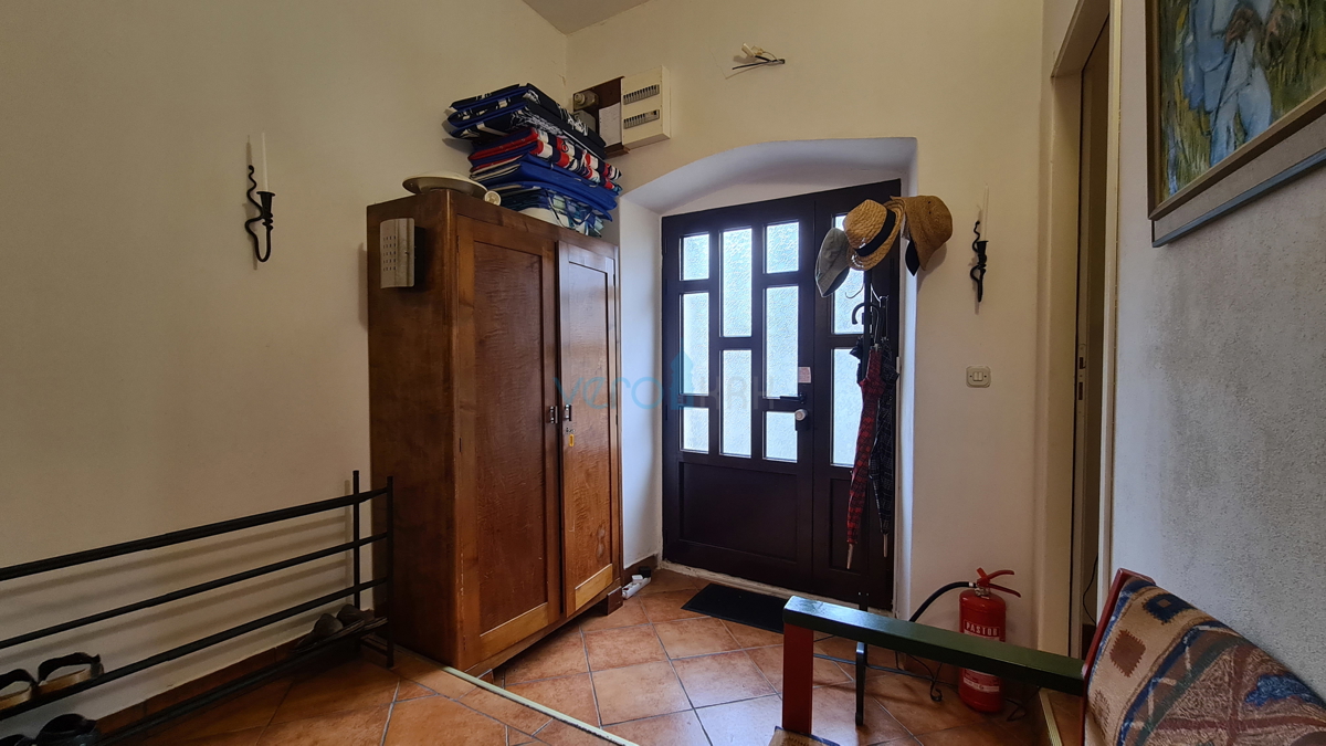 Rijeka, Grobnik, casa bifamiliare, 162 m2, giardino 200 m2, vista permanente, in vendita