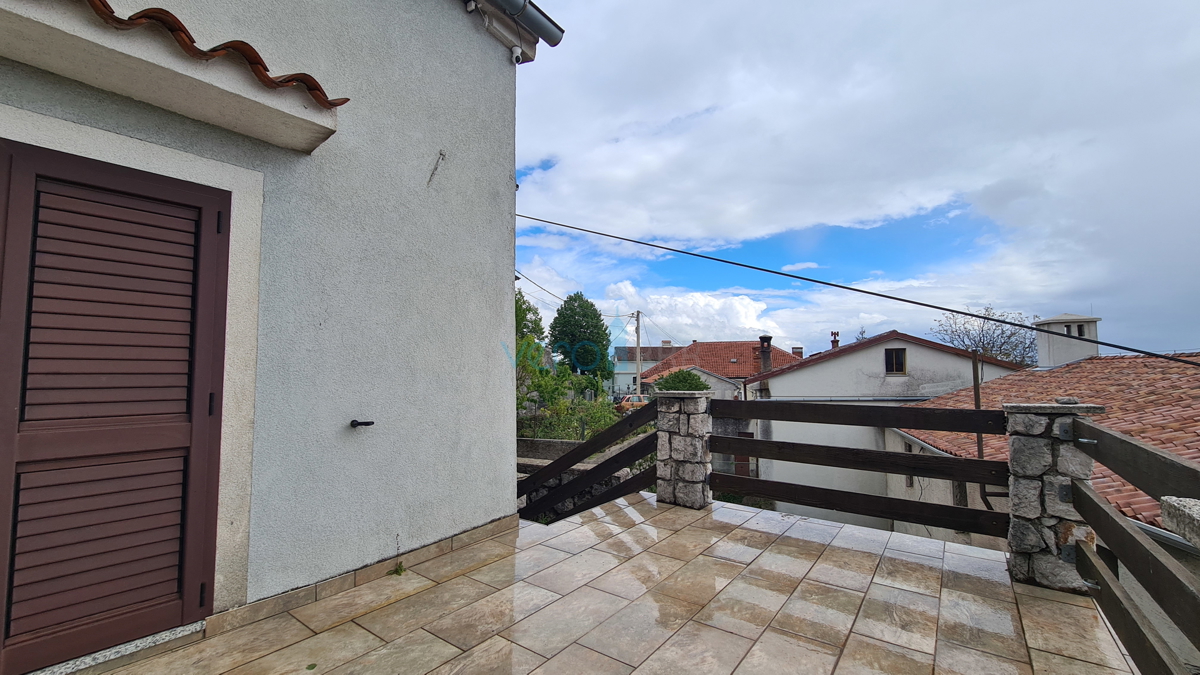 Rijeka, Grobnik, casa bifamiliare, 162 m2, giardino 200 m2, vista permanente, in vendita