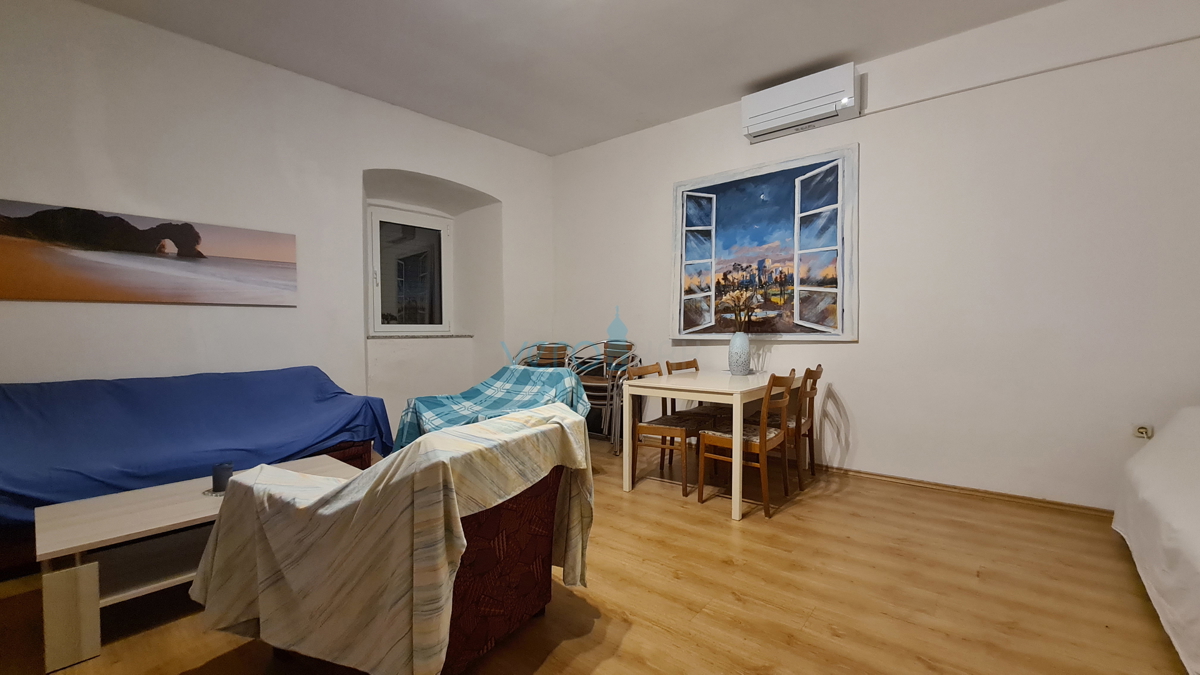 Rijeka, Grobnik, casa bifamiliare, 162 m2, giardino 200 m2, vista permanente, in vendita