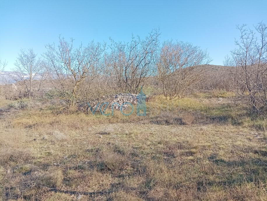 Vrbnik, isola di Krk, terreno edificabile 3136 m2, vista mare, in vendita