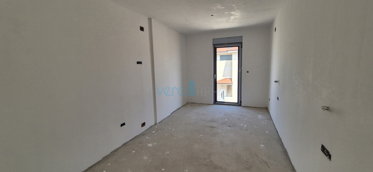 Malinska, isola di Krk, casa bifamiliare, piscina, nuova costruzione, giardino, vista