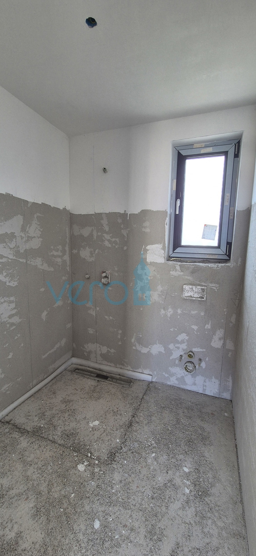 Malinska, isola di Krk, casa bifamiliare, piscina, nuova costruzione, giardino, vista