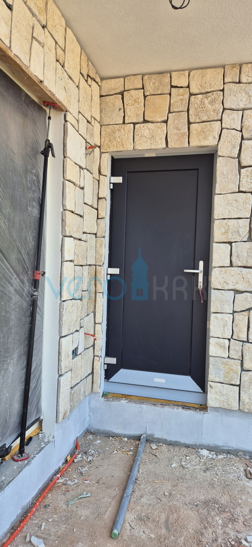 Malinska, isola di Krk, casa bifamiliare, piscina, nuova costruzione, giardino, vista