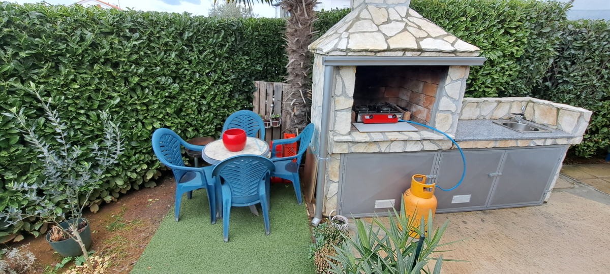 Isola di Krk, Malinska, centro, appartamento moderno al piano terra, giardino, vendita