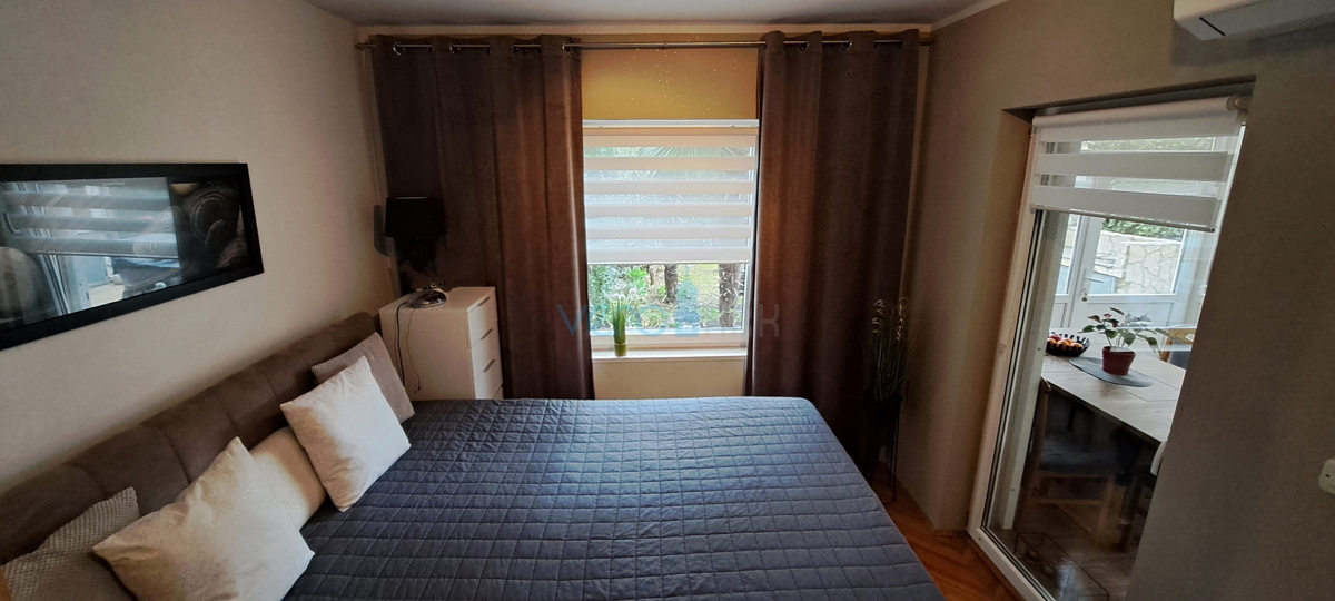 Isola di Krk, Malinska, centro, appartamento moderno al piano terra, giardino, vendita