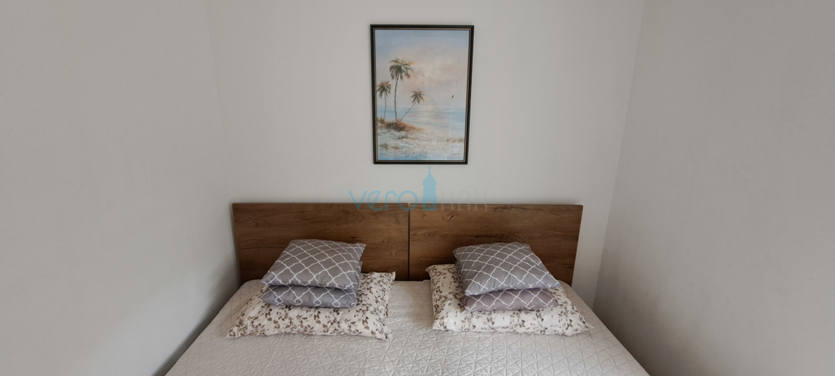 Isola di Krk, Malinska, centro, appartamento moderno al piano terra, giardino, vendita