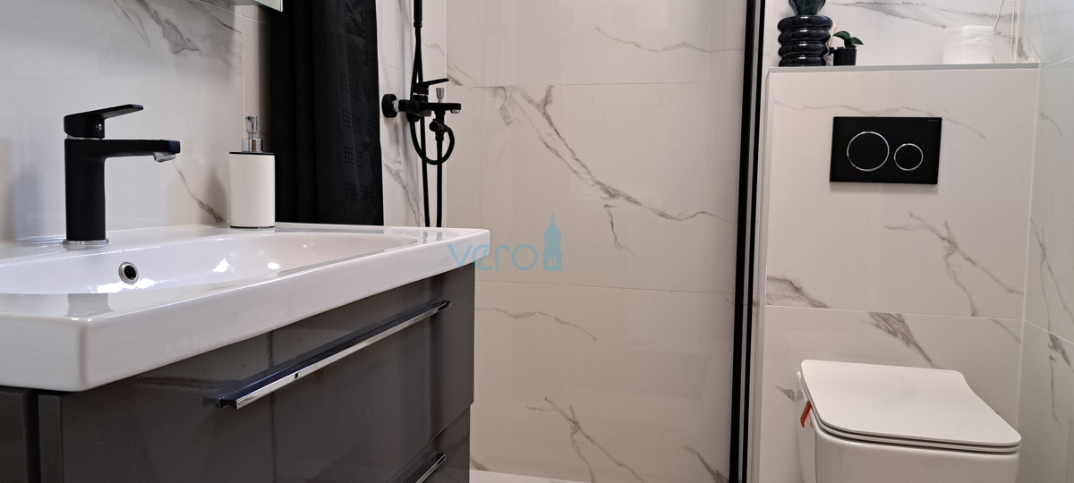 Isola di Krk, Malinska, centro, appartamento moderno al piano terra, giardino, vendita