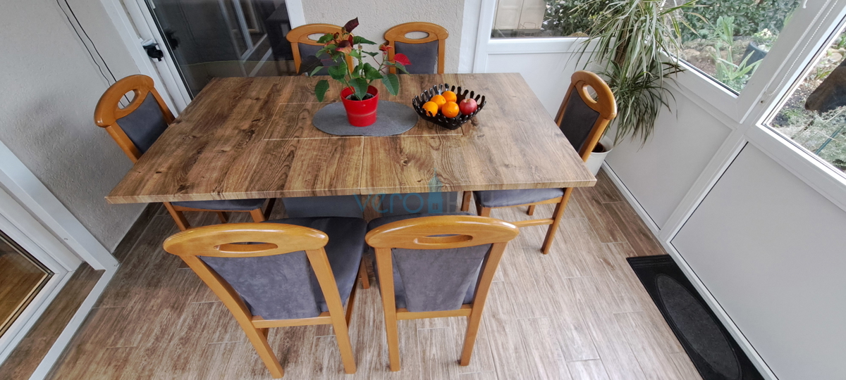 Isola di Krk, Malinska, centro, appartamento moderno al piano terra, giardino, vendita