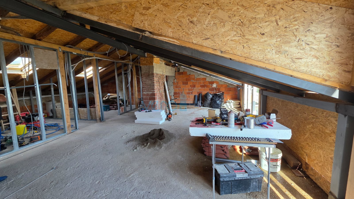 Kastav, Ćikovići, spazioso appartamento bilocale di 105 m2, vista mare, in vendita