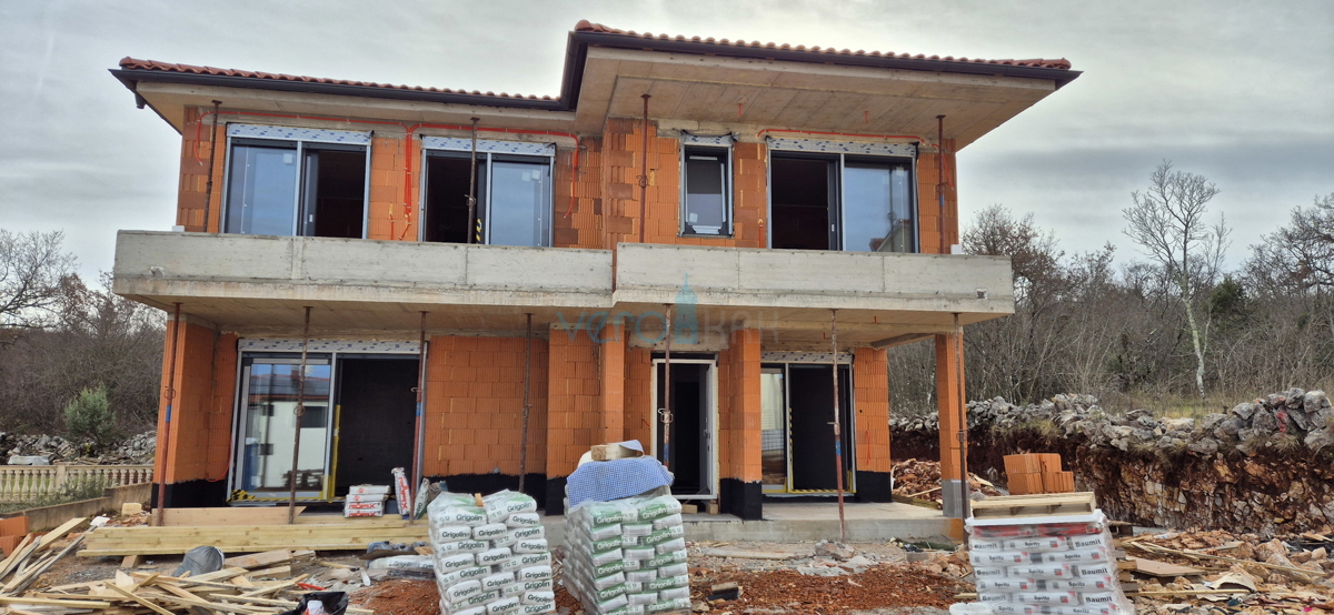 Malinska, isola di Krk, nuova costruzione, casa bifamiliare, piscina, vendita