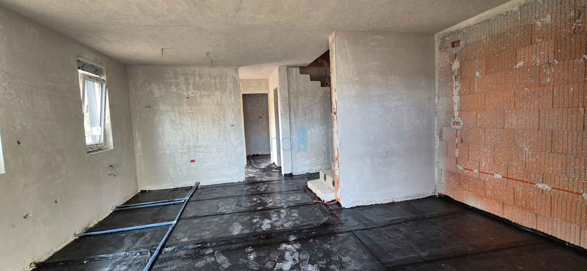 Malinska, isola di Krk, nuova costruzione, casa bifamiliare, piscina, vendita