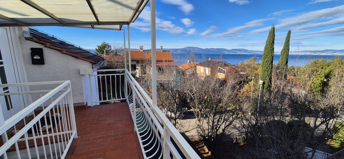 Njivice, isola di Krk, appartamento con una camera da letto con splendida vista mare, vendita