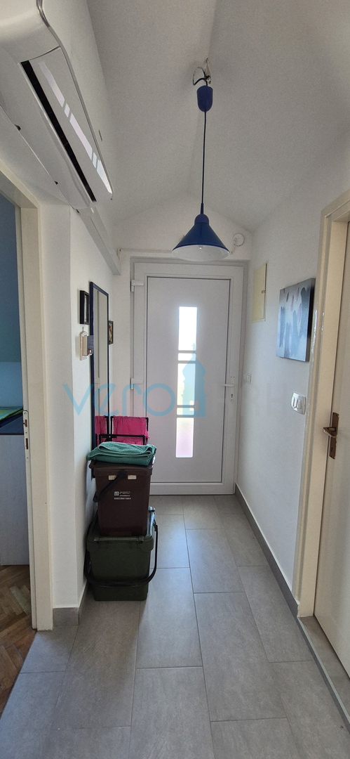 Njivice, isola di Krk, appartamento con una camera da letto con splendida vista mare, vendita