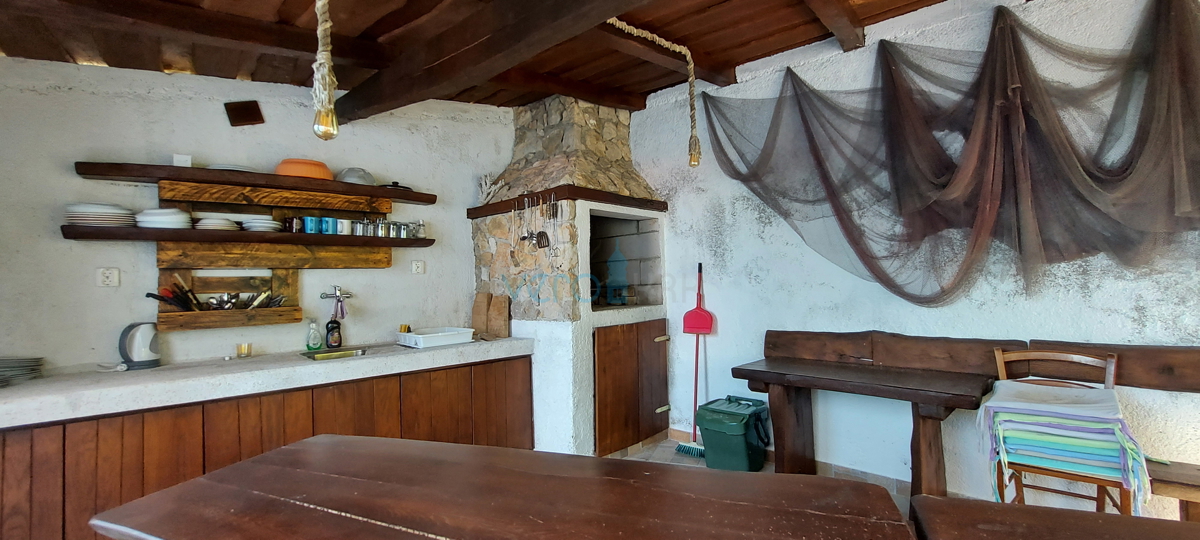 Malinska, zona, appartamento di 28 m2 al piano terra con balcone coperto e vista mare