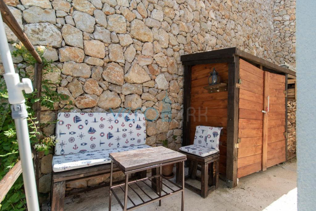 Isola di Krk, Stara Baška, casa indipendente, 4 appartamenti, vista sul mare aperto, in vendita