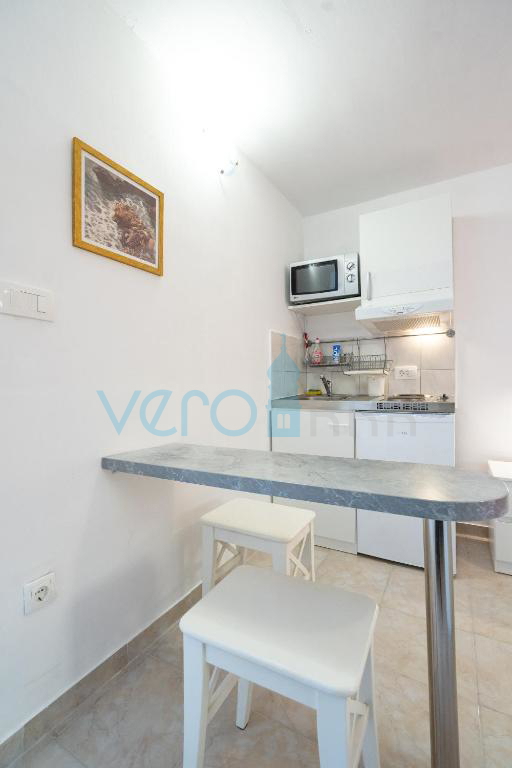 Isola di Krk, Stara Baška, casa indipendente, 4 appartamenti, vista sul mare aperto, in vendita