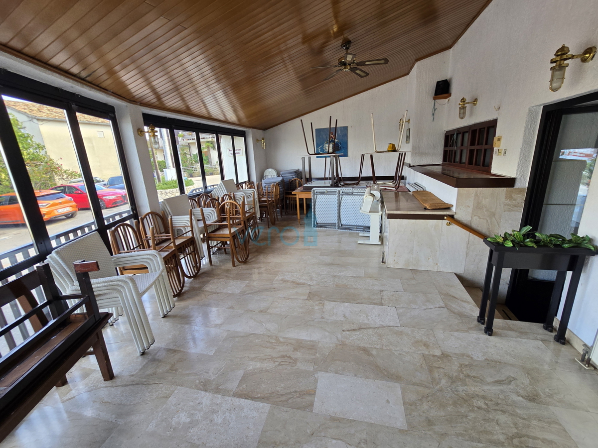 Dobrinj, Klimno, ristorante in prima fila al mare (10m), affitto