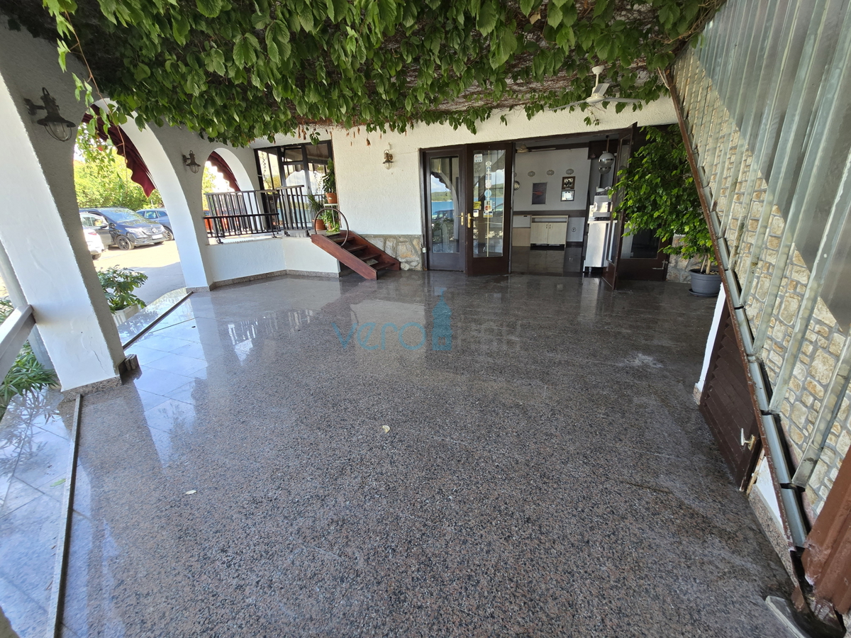 Dobrinj, Klimno, ristorante in prima fila al mare (10m), affitto