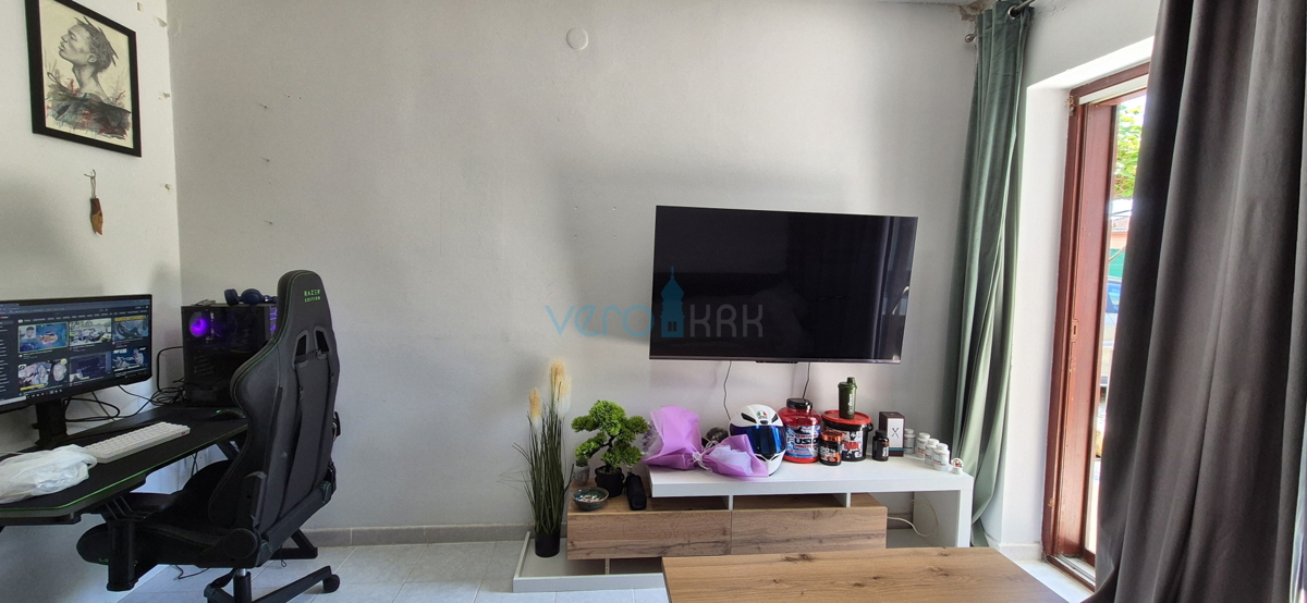 Città di Krk, isola di Krk, appartamento con una camera da letto al piano terra, terrazza, in vendita