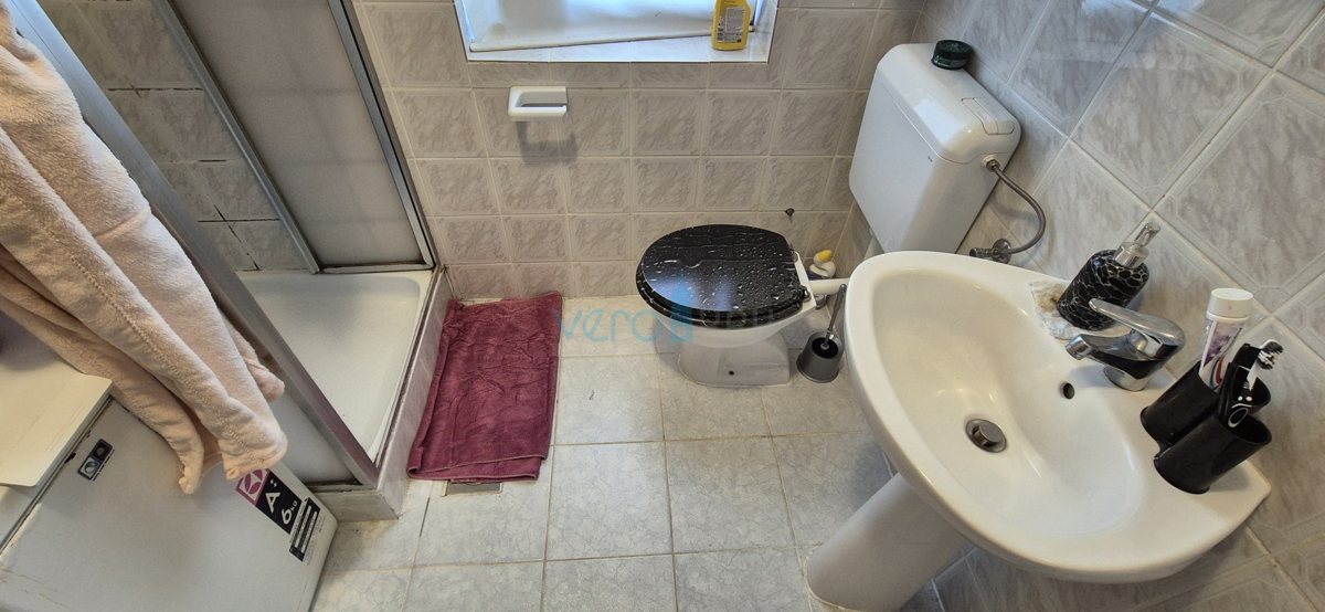 Città di Krk, isola di Krk, appartamento con una camera da letto al piano terra, terrazza, in vendita