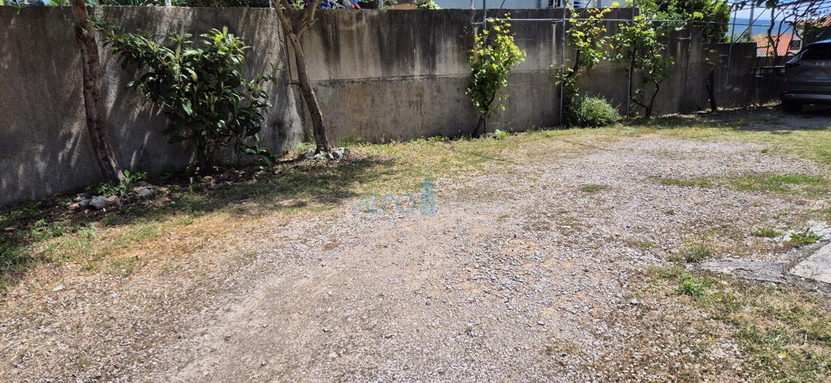 Città di Krk, isola di Krk, appartamento con una camera da letto al piano terra, terrazza, in vendita