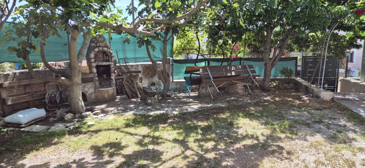 Città di Krk, isola di Krk, appartamento con una camera da letto al piano terra, terrazza, in vendita