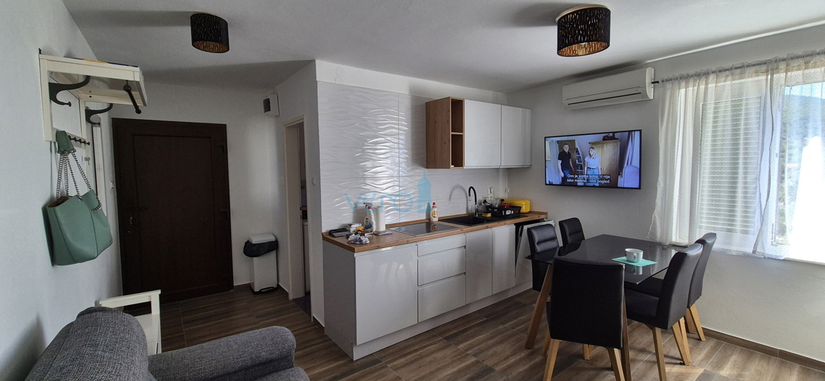 Novi Vinodolski, Klenovica, appartamento con una camera, vista mare, in vendita