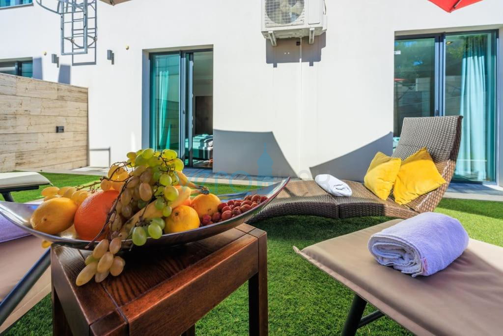 Isola di Krk, Malinska, appartamento moderno al piano terra, giardino, 300 m dal mare e dalla spiaggia, in vendita