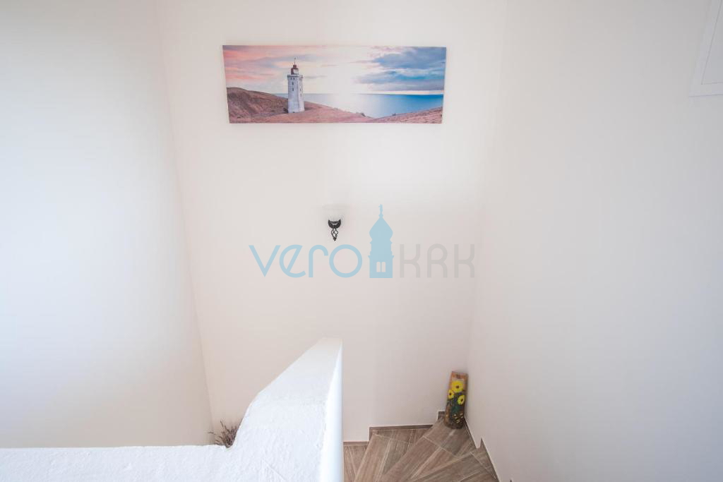 Città di Krk, isola di Krk, area circostante, casa indipendente con due unità, due piscine, vista, vendita