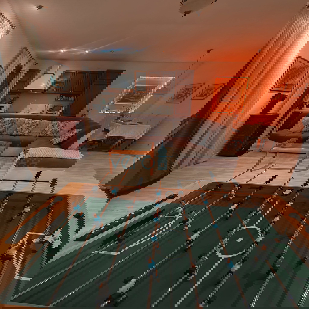 Isola di Krk, Malinska, periferia, appartamento bilocale 72 m2, piano terra, giardino 96 m2, vendita