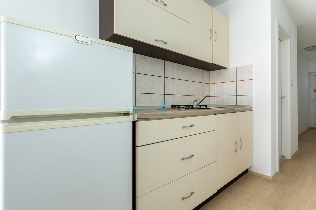 Uvala Soline, isola di Krk, casa bifamiliare con piscina a 100 m dal mare, vendita