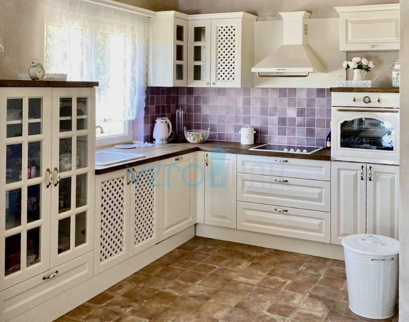 Krk, dintorni, Casa bifamiliare 135m2 con piscina e vista mare, in vendita