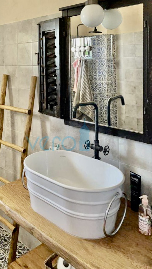 Krk, dintorni, Casa bifamiliare 135m2 con piscina e vista mare, in vendita