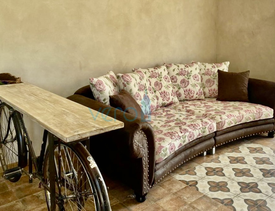 Krk, dintorni, Casa bifamiliare 135m2 con piscina e vista mare, in vendita