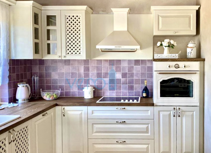 Krk, dintorni, Casa bifamiliare 135m2 con piscina e vista mare, in vendita