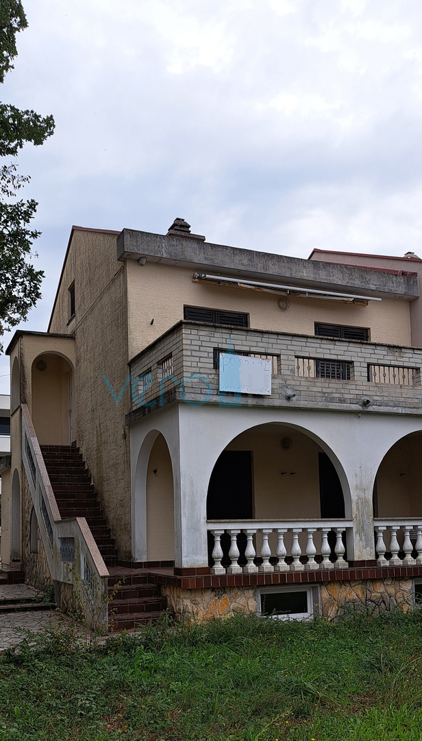 Isola di Krk, Malinska, dintorni, casa semi-indipendente con vista, 250 m dal mare, in vendita