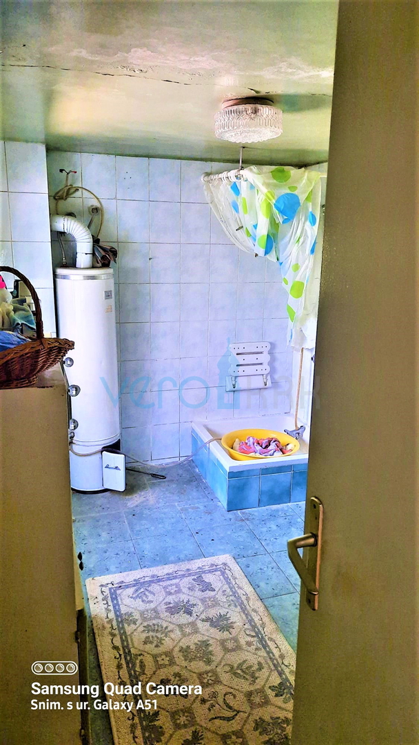 Brod Moravice - casa indipendente con due appartamenti e molto terreno, in vendita