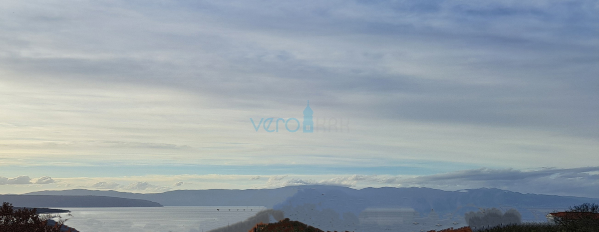 Malinska, isola di Krk, terreno edificabile di 852 m2 con vista mare, vendita