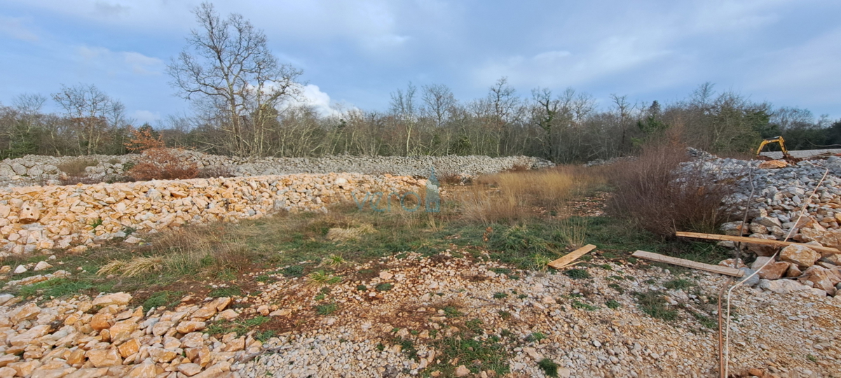 Malinska, isola di Krk, terreno edificabile di 852 m2 con vista mare, vendita