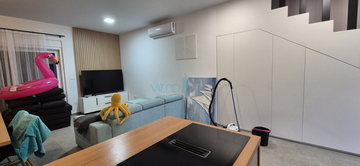 Isola di Krk, Malinska, moderna villa indipendente di nuova costruzione, vista, piscina, vendita