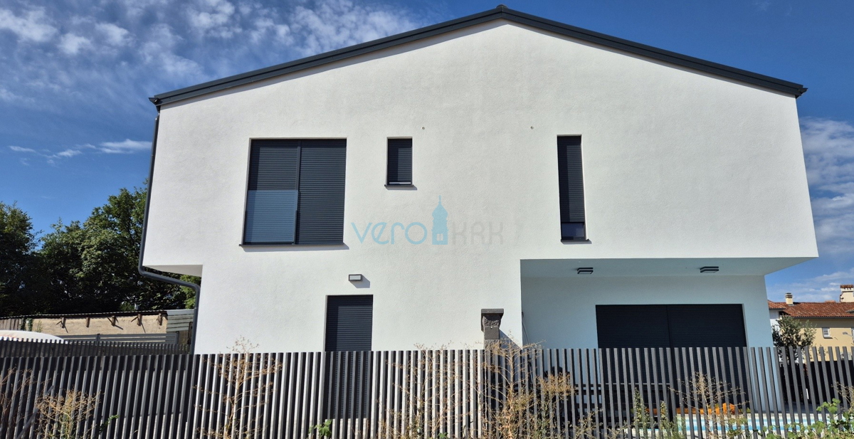 Isola di Krk, Malinska, moderna villa indipendente di nuova costruzione, vista, piscina, vendita