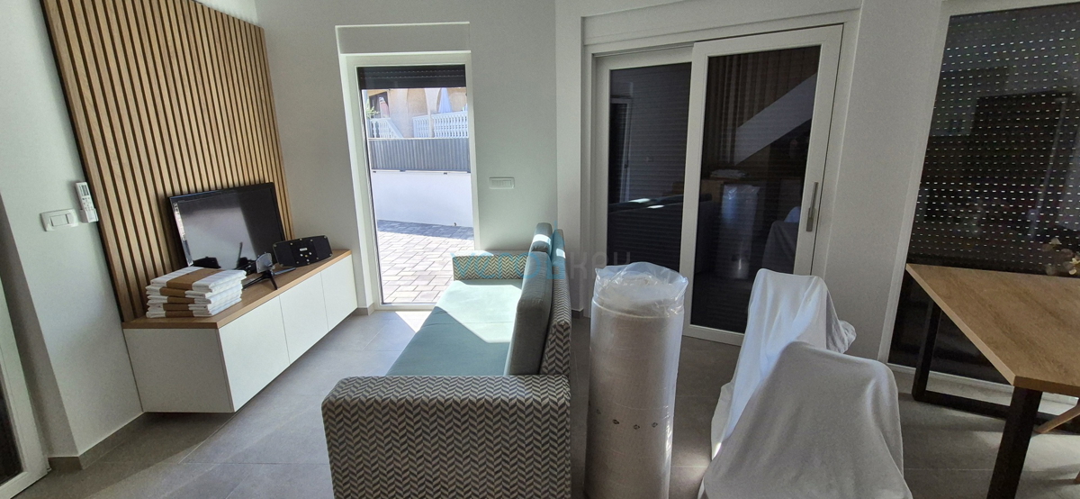 Isola di Krk, Malinska, moderna villa indipendente di nuova costruzione, vista, piscina, vendita