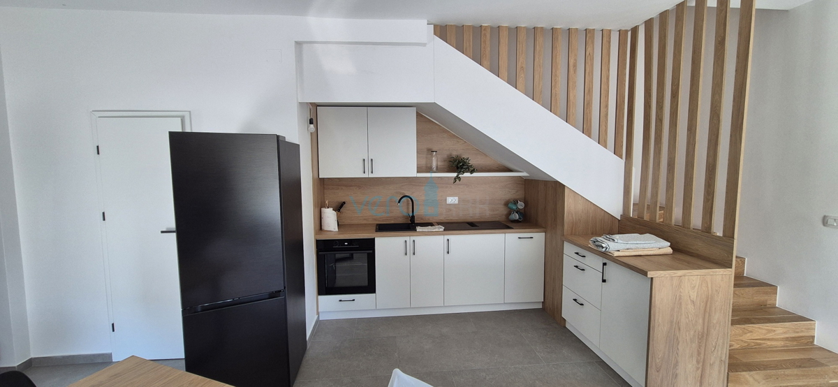 Isola di Krk, Malinska, moderna villa indipendente di nuova costruzione, vista, piscina, vendita